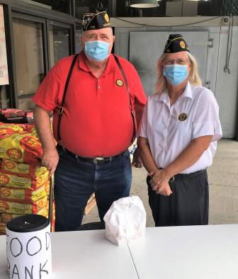 Clyde McCullough and Carole Hanson at Chelan IGA